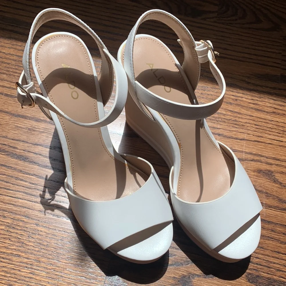 Aldo Broa White‎ Wedges